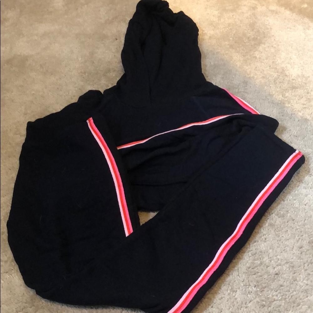 Sundry Set by Equinox Sweatshirt and matching Leggings